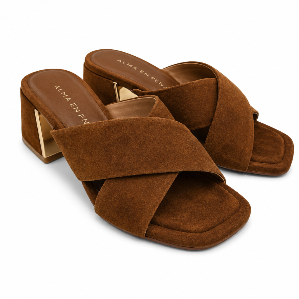 Alma en Pena - Ciabatta Donna elegante in pelle scamosciata. Tacco largo e dettaglio oro. Sandalo mule casual chic.