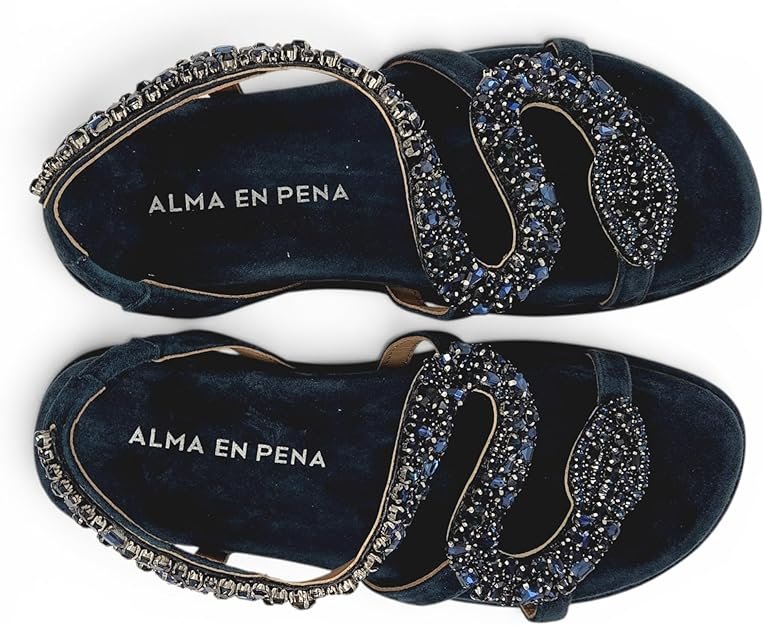 Alma en Pena - Sandalo Donna gioiello. Flat in pelle scamosciata, fasce ondulate e strass. Elegante e comodo estate. - immagine 4